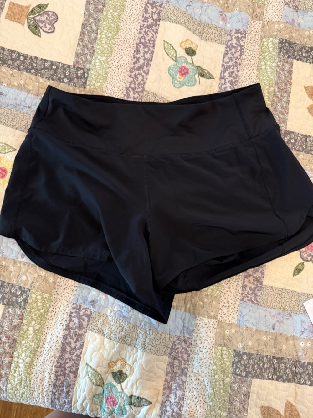 lululemon athletica Black Speed up Athletic Shorts - High Waist